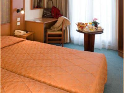 Hotel Tribe Batignolles Paris